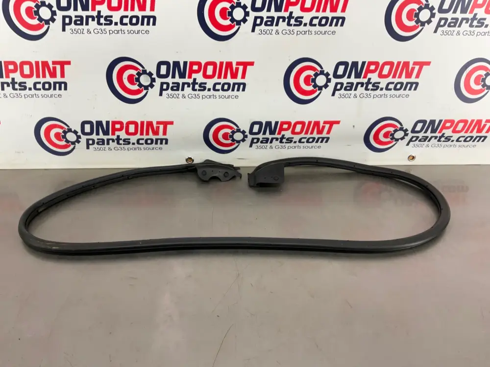 09-20 Nissan 370Z Right Lower Door Shell Weatherstrip 808301EA0A OEM 24BBBDE
