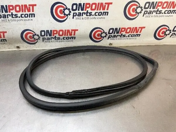 2003 Nissan Z33 350Z Driver Door Frame Weatherstrip Seal Oem 22Bdxfi
