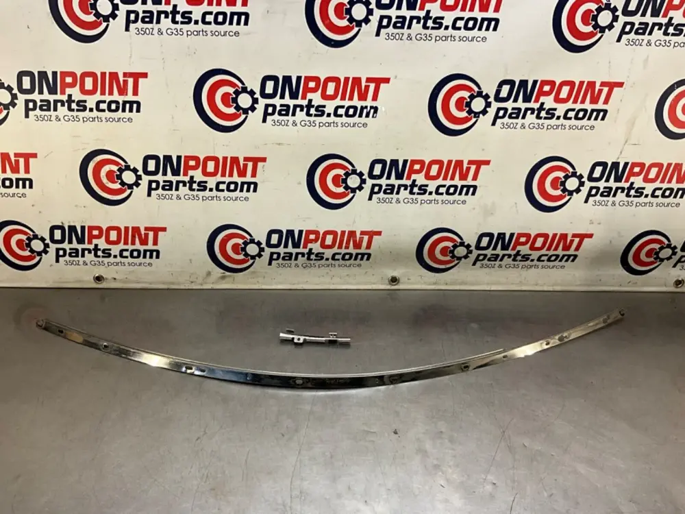 2007 Nissan Z33 350Z Passenger Right Pillar Weatherstrip Retainer OEM 23BIZE2