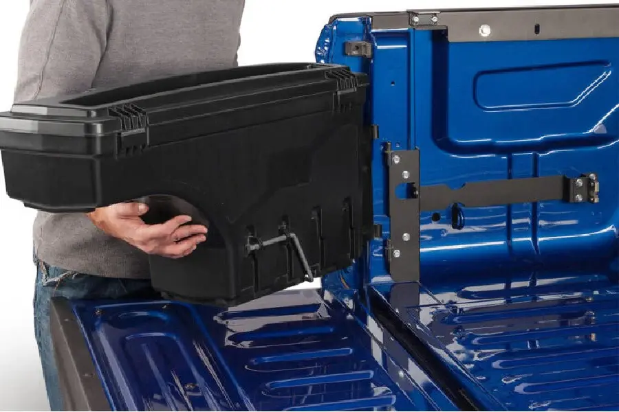 Jeep Gladiator JT UnderCover Swing Case Tool Box - Driver Side