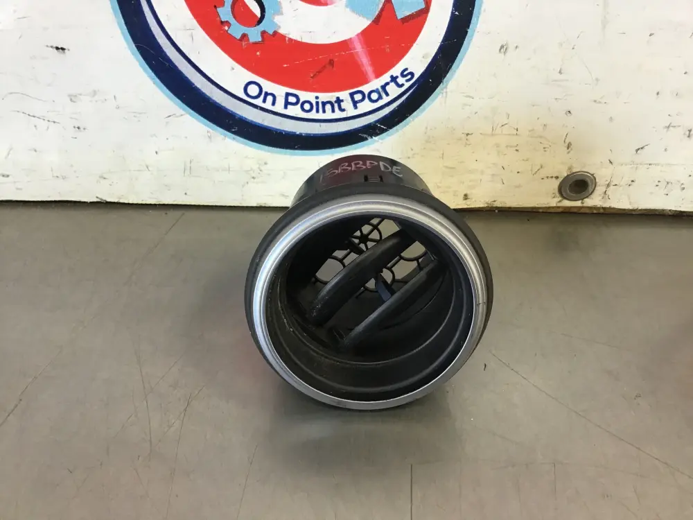 2013-16 Scion FRS Subaru BRZ Passenger Right Front Dash Vent OEM 15BBPDE Rain Guards