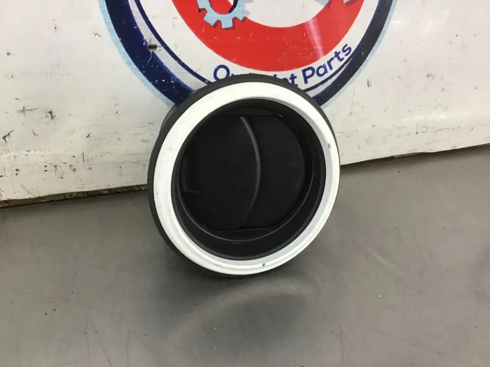 Low Profile 2013-2020 Scion FRS Subaru BRZ Passenger Right Dash Vent OEM 23BDZCE