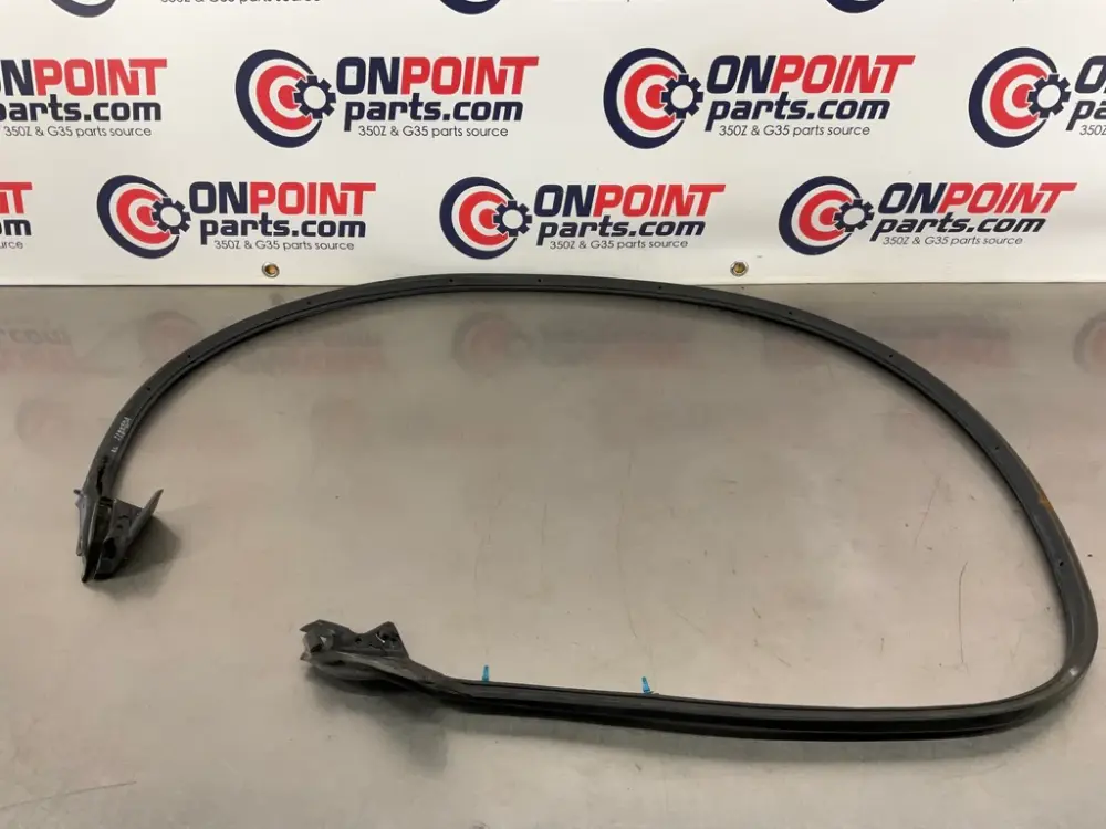 03-07 Infiniti G35 Coupe Driver Door Shell Weatherstrip 80831AM800 OEM 12BK8DA