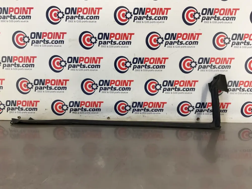 2007 Nissan 350Z Passenger Right Pillar Seal Weatherstrip 76860 OEM 25BCBEE