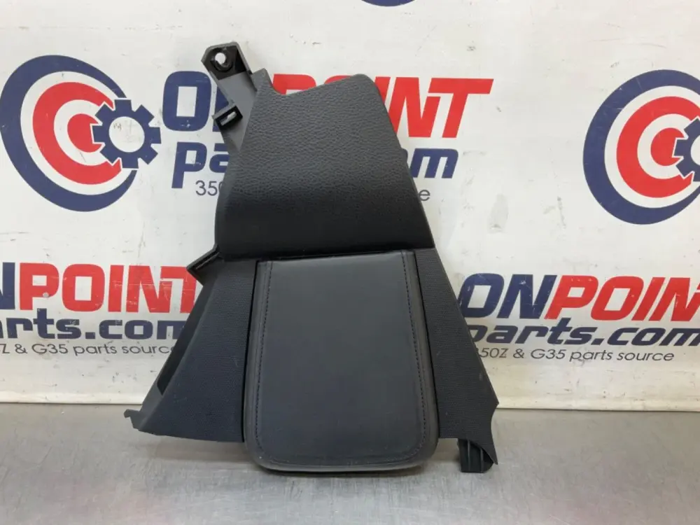 2006 Nissan Z33 350Z Passenger Center Console Cushioned Knee Panel OEM 23BJJEE