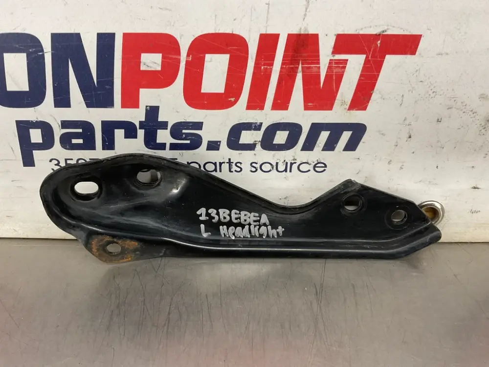 03-09 Nissan 350Z Driver Headlight Core Support Bracket 62553CD000 OEM 13BEBEA