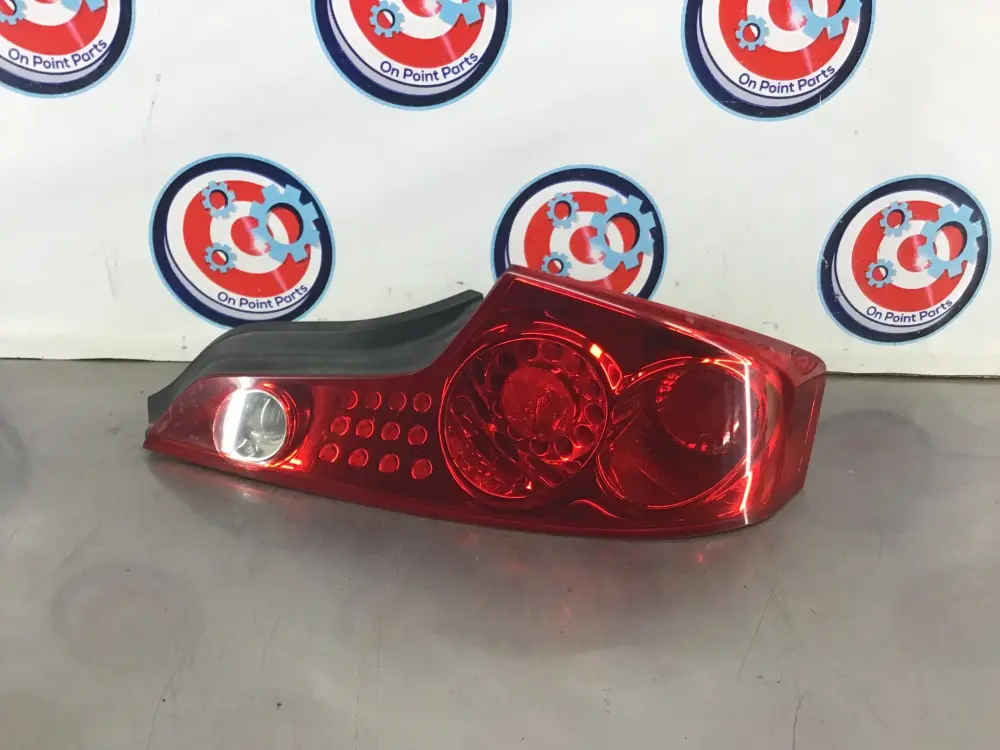 2004 Infiniti G35 Passenger Right Tail Airy OEM 14BERC2