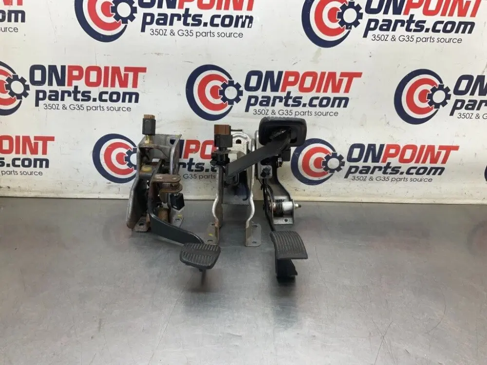 2003 Infiniti V35 G35 Traditional Pedal Set OEM 23BCEFI
