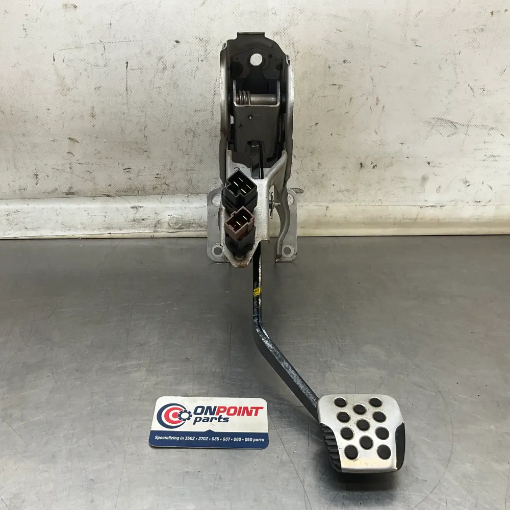 2007 Nissan Z33 350Z Brake Pedal and Bracket Hand-powered OEM 25BBMFK