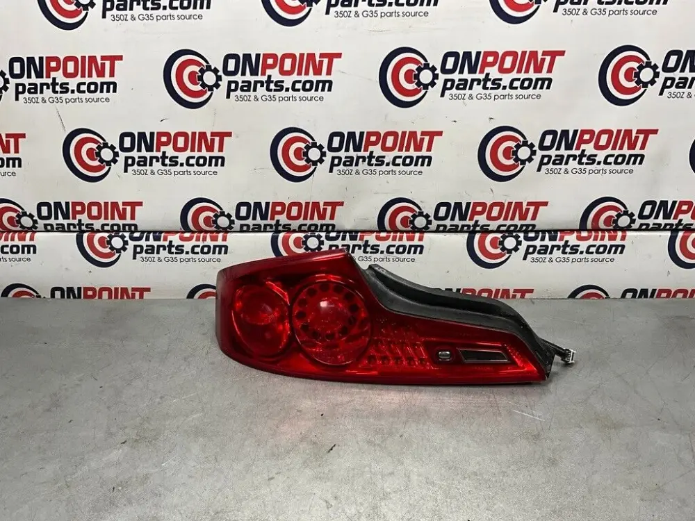 2003 Infiniti V35 G35 Driver Left Tail Buoyant Assembly OEM 23BCEF2