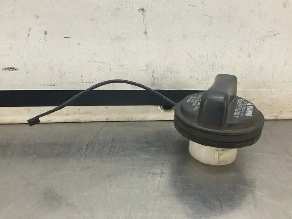 2008 Infiniti V36 G37 Fuel Gas Cap Oem 22Bd8Gc