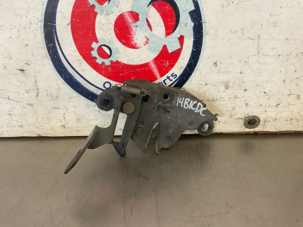 03-07 Infiniti G35 Coupe Hood Latch 65601AM800 OEM 14BI7DC