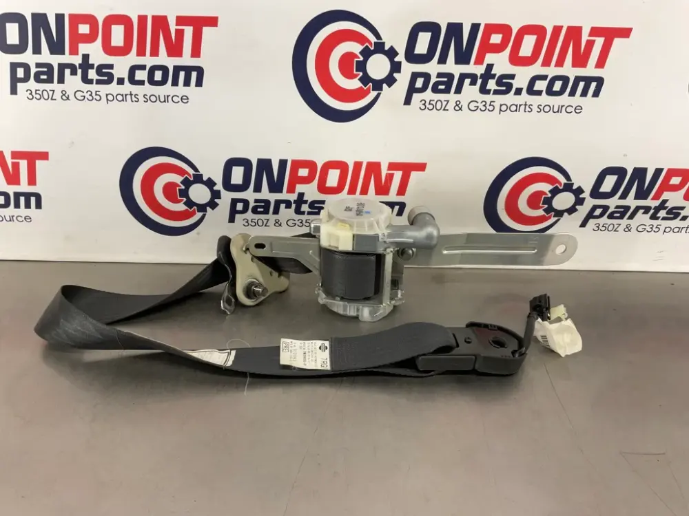 2006 Infiniti G35 Sedan Passenger Front Seat Belt Retractor Tensioner OEM 25BJ1D