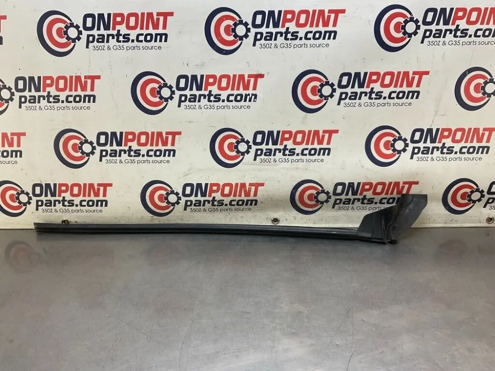 2007 BMW E92 328xi Driver Left Inner Door Window Belt Weatherstrip OEM 13BCSF7