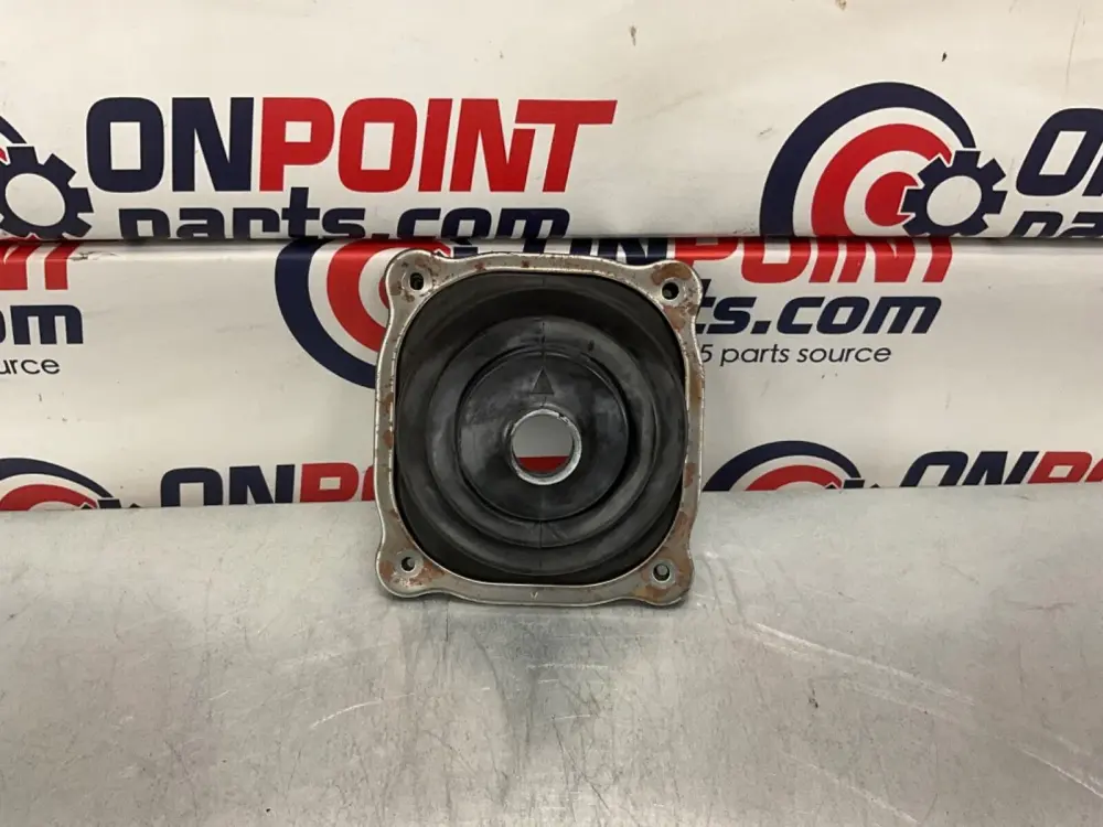 2005 Nissan Z33 350Z 6MT Traditional Rubber Shift Boot Bracket OEM 24BHQEC