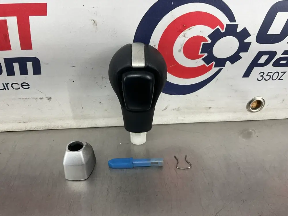 2006 Nissan 350Z Self-operating Gear Shift Knob OEM 23BC9EA