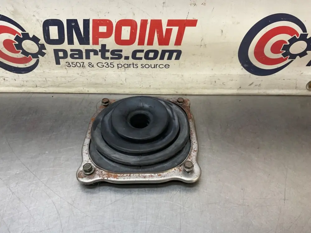 2007 Nissan Z33 350Z Shifter Rubberized Boot Trim Bolts OEM 25BBMFC