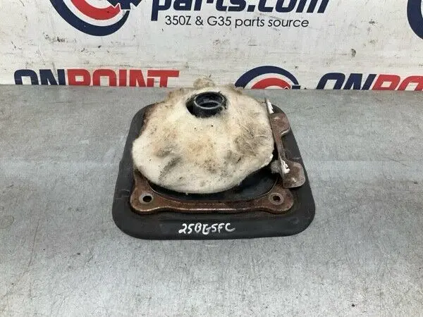 2008 Infiniti V36 G37 Traditional Rubber Shifter Boot Insulator Bracket Oem 25Bg5Fc