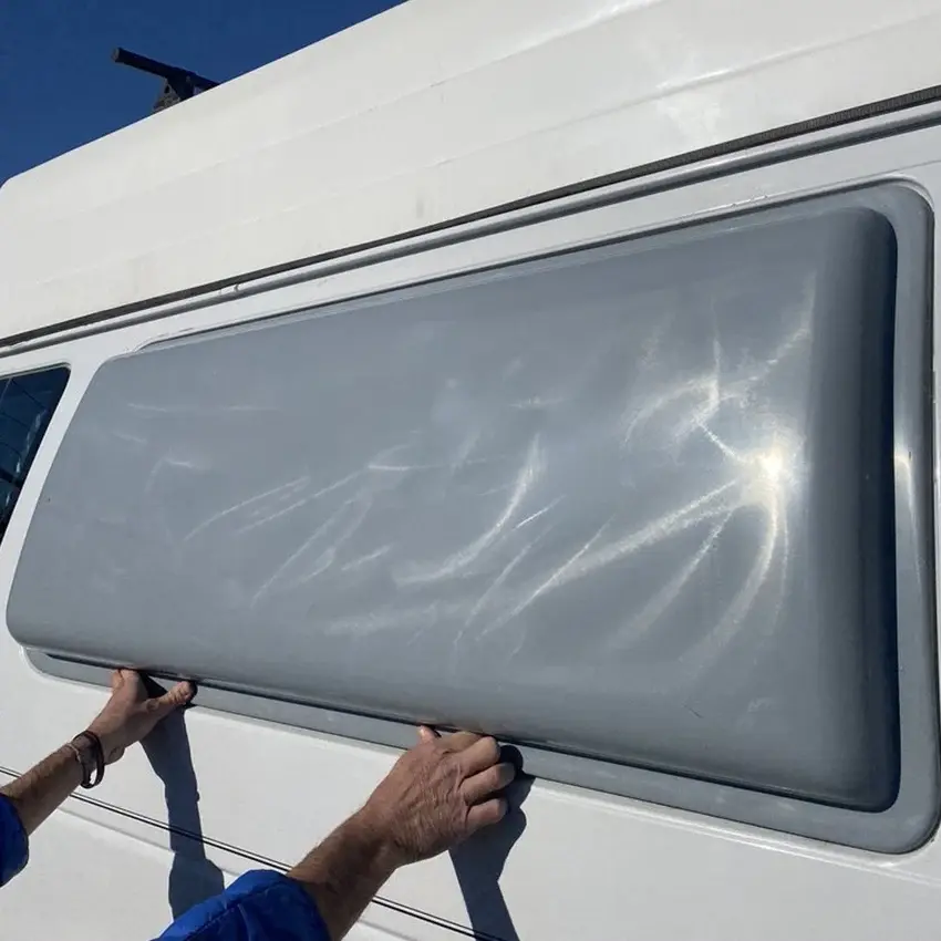 Recovery Ford E-Series Van Singular Flare