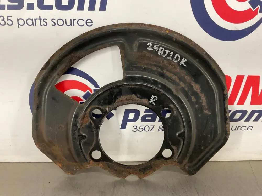 2006 Infiniti G35 Passenger Right Front Brake Dust Cover Baffle OEM 25BJ1DK