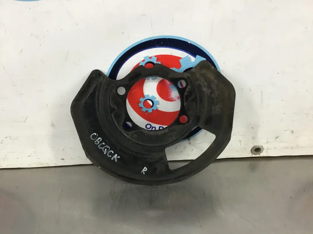 2006 Nissan 350Z Passenger Right Front Brake Dust Cover OEM 11BCQCK