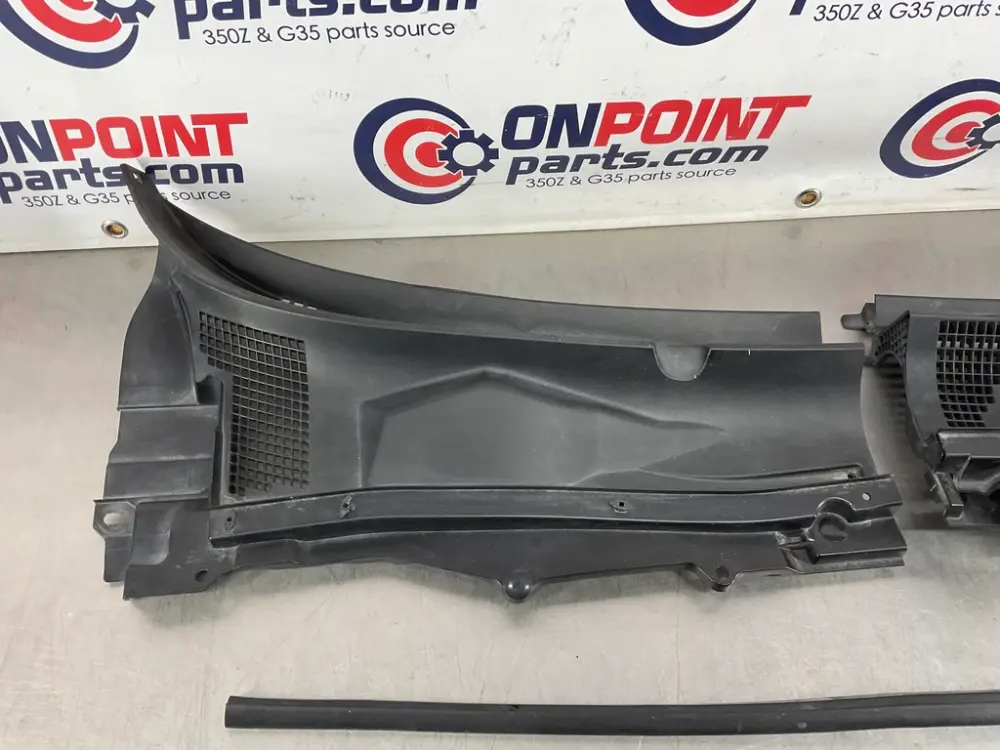 09-20 Nissan 370Z Windshield Wiper Cowl Panels 668621EA0A 668631EA0A OEM 24BBBD3