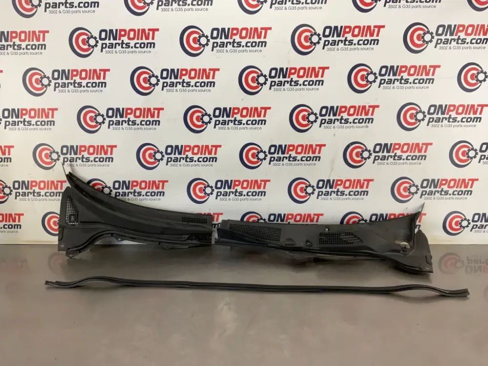 2004 Infiniti G35 Windshield Wiper Hood Cowl OEM 15BE4E3