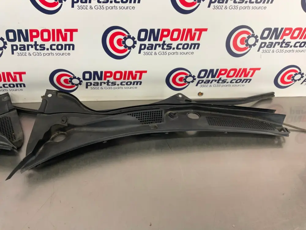 2006 Infiniti G35 Driver Left Windshield Wiper Cowl Trim OEM 11BK3D3